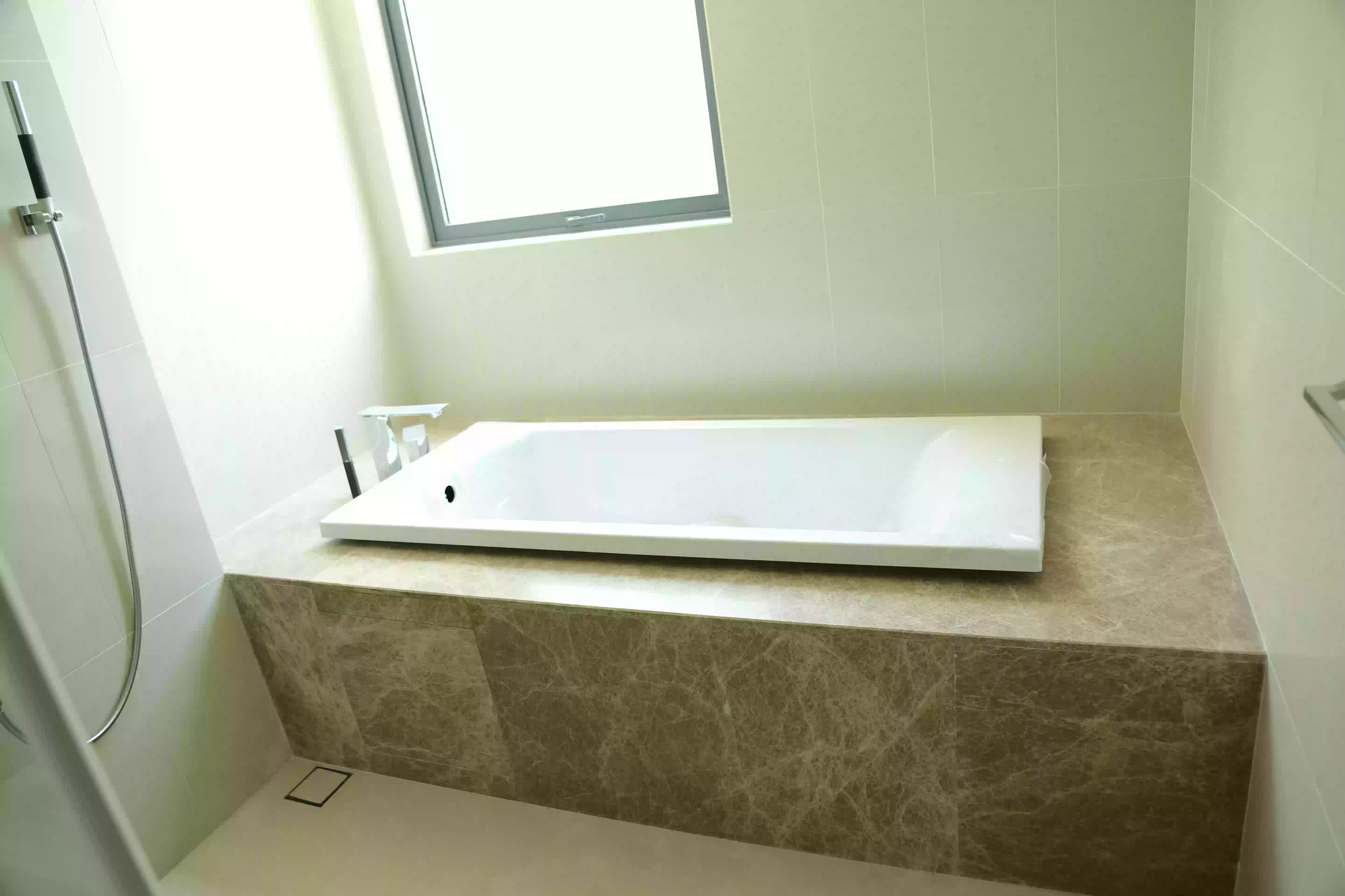 S A Interiors flooring and cladding